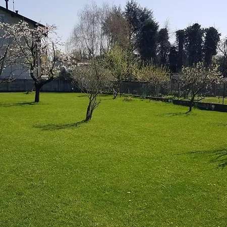 Apartment Spacious House With Garden