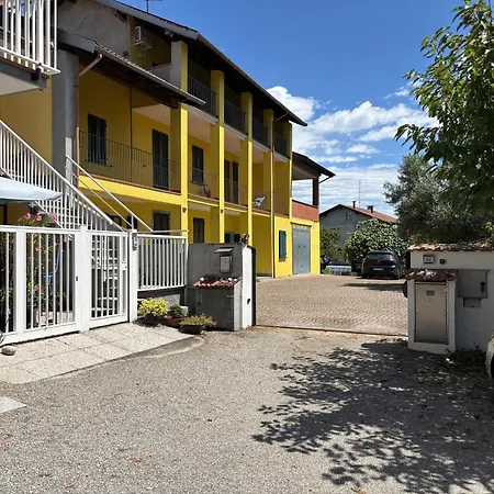 Il Terrazzo Sul Giardino Apartamento Agrate Conturbia